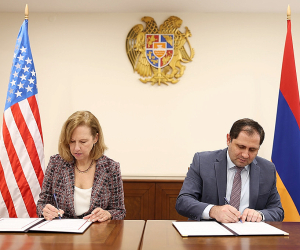 Սուրեն Պապիկյանը եւ Քրիստինա Քվինը քննարկել են պաշտպանության ոլորտում հայ-ամերիկյան համագործակցությունը