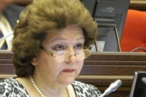 Почему муж депутата Нагдалян уволился с работы и что супруги делали в суде?