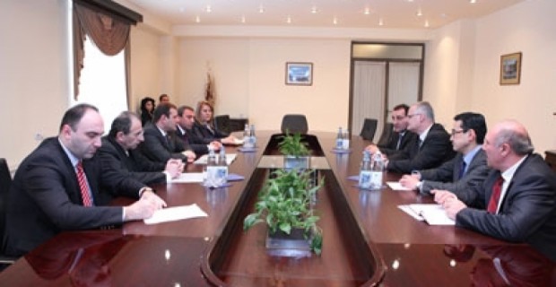 «Hyatt» հյուրանոց Երևանում. քաղաքապետը հանդիպել է «Hyatt international»-ի 
ներկայացուցչի հետ