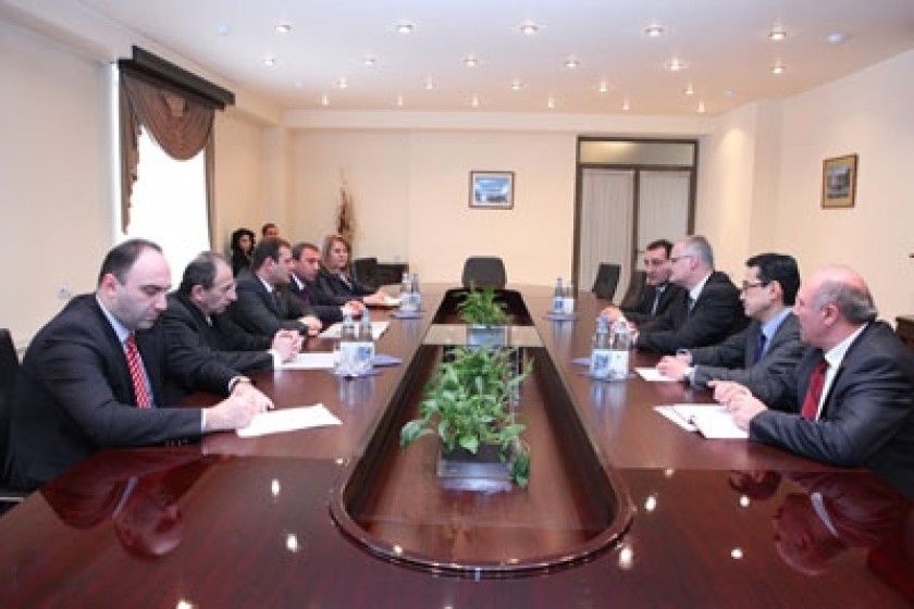 «Hyatt» հյուրանոց Երևանում. քաղաքապետը հանդիպել է «Hyatt international»-ի 
ներկայացուցչի հետ