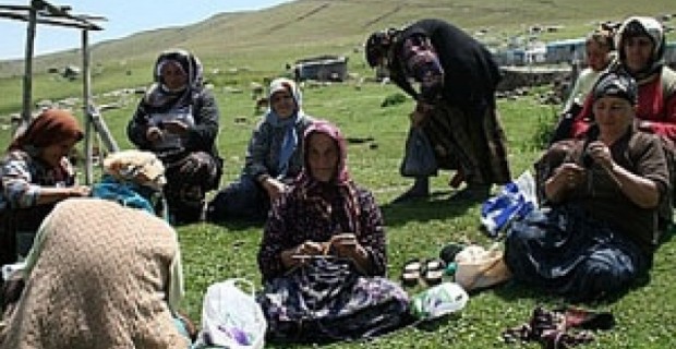 Marking International Mother Language Day: Western Armenian and Homshestma 
“Endangered”