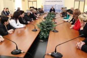Տարոն Մարգարյանը հանդիպել է առողջապահական հաստատությունների տնօրենների 
հետ