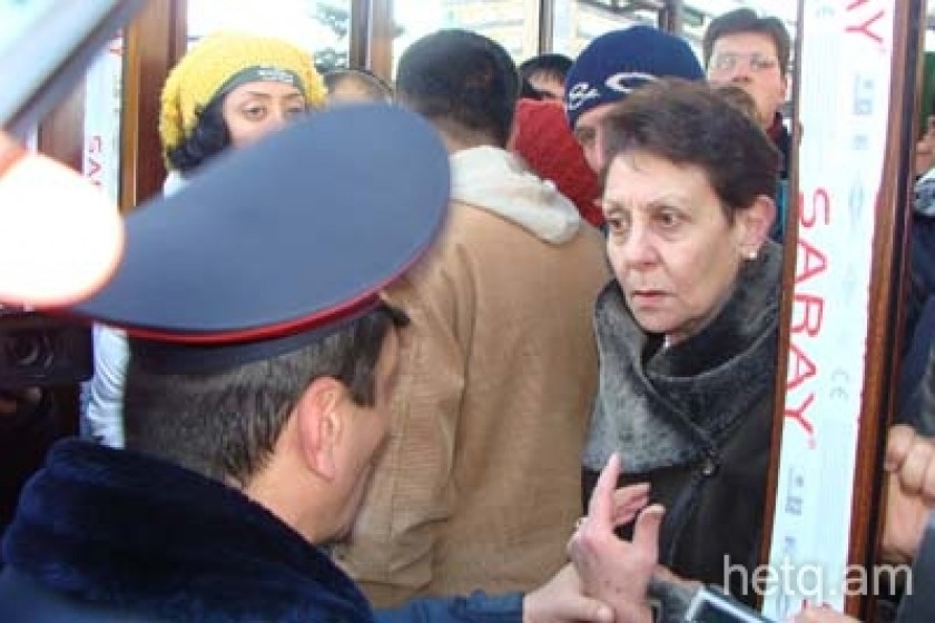 «Քաղաքապետարա՞նն է խճճվել, թե՞ մեզ է ուզում խճճել»