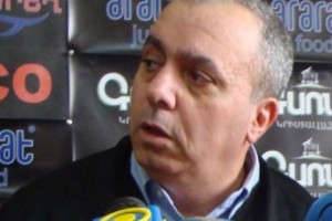 Грант Багратян: “Самвел Алексанян не тот бизнесмен, который должен кормить эту 
республику”