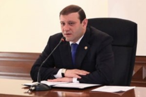Հանձնարարվել է ամենօրյա հսկողություն սահմանել ասֆալտապատման 
աշխատանքների որակի նկատմամբ