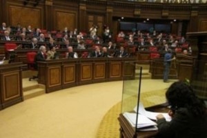 Парламентская делегация РА отбыла в Баку