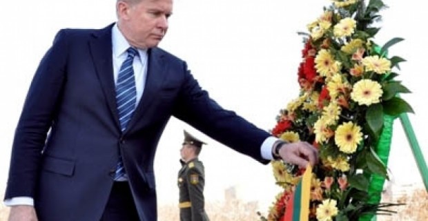 Lithuanian Foreign Minister Visits Genocide Memorial in Yerevan