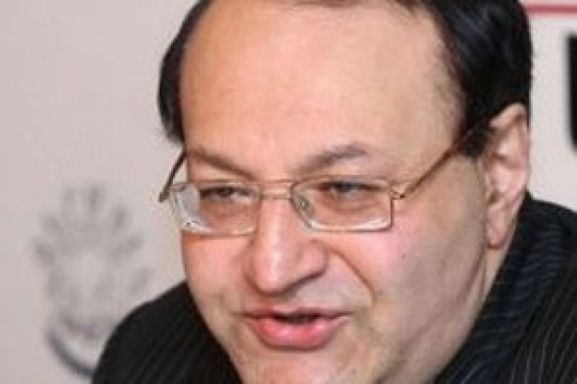 Հմայակ Հովհաննիսյանի մեքենան կողոպտել են