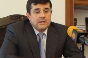 Ара Арутюнян: “На освобожденных территориях нефти нет”