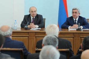 Սերժ Սարգսյանը հանդիպել է Հանրային խորհրդի անդամների հետ