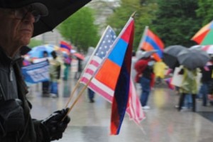 Armenians Protest Outside White House; Urge Obama to Recognize Genocide