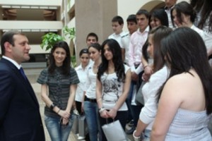 Անդրանիկ Մարգարյանի անվան դպրոցի շրջանավարտները հյուրընկալվել են Երևանի 
քաղաքապետին