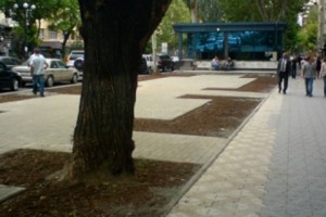 Another Sidewalk Cafe on Abovyan Street? Activists Say "No"