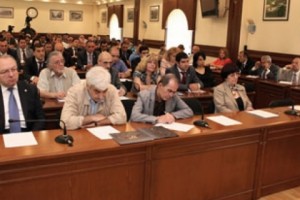 ՀԱԿ-ի անդամները Երեւանի ավագանու անդամությունից հրաժարվելու դիմումներ են 
գրել