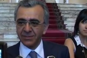 Տրանսպորտի և կապի նախարարը չգիտի` իրեն աթոռ կհասնի, թե ոչ