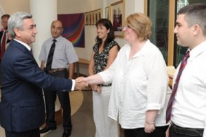 Նախագահ Սարգսյանը՝ Միացյալ Թագավորության դեսպանատանը
