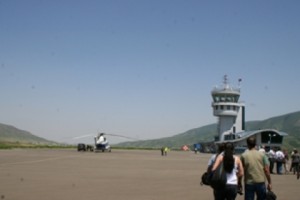 Բակո Սահակյանն ու Արտյոմ Մովսեսյանը քննարկել են Ստեփանակերտի օդանավակայանի վերագործարկումը
