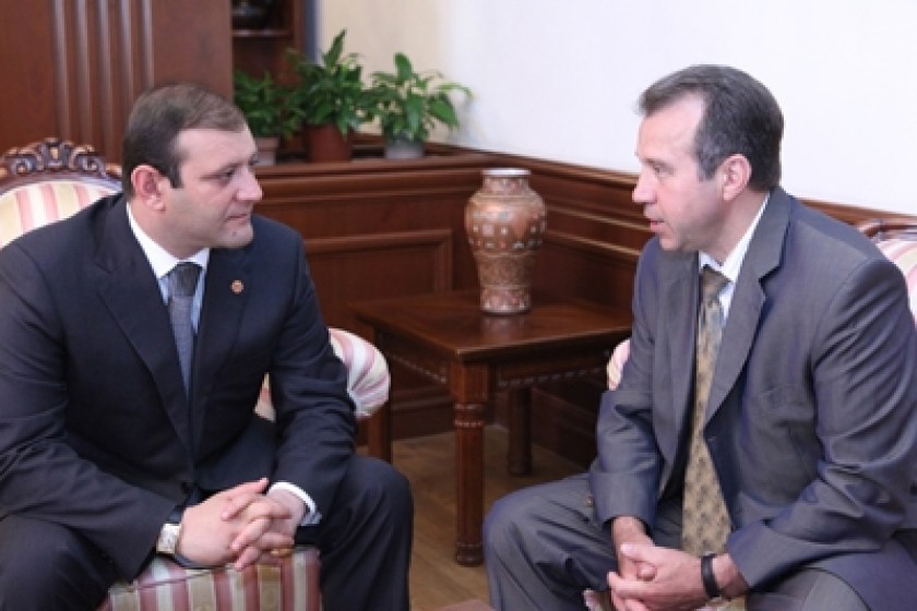 Տարոն Մարգարյանը ընդունել է Բելառուսի դեսպանին