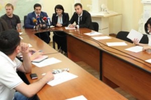 Եռաչափ գրաֆիկայով նկար՝  Ազնավուրի հրապարակում