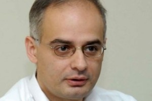 Левон Зурабян: “Необходимо как можно скорее избавиться от властей”