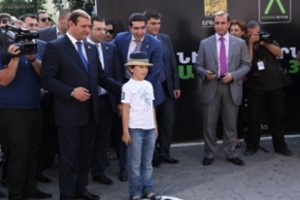 Երևանի քաղաքապետի մասնակցությամբ կայացել է եռաչափ նկարի շնորհանդեսը