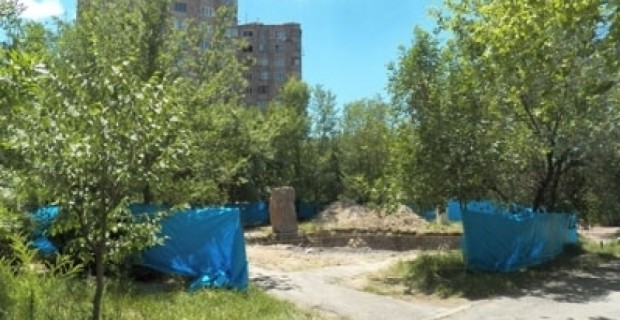 Նանսենի թանգարանի պաշտպանները՝ ընդդեմ այգու համար պայքարողների