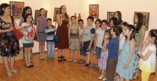 Աղամանների ցուցահանդես՝ ՆԱՄ-ում