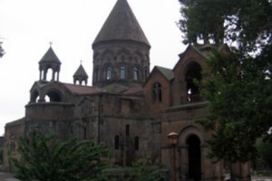 «Կյանքի խոսքն» աղա՞նդ է, թե՞ Մայր Աթոռի պատասխանն է իրավախախտ