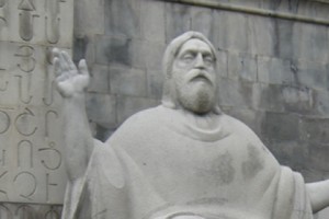 Статусный язык до Киева доведет
