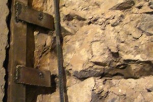 Փրկարարներն իջեցրել են տանիքից կախված, 300 կգ քաշով կառուցատարրը