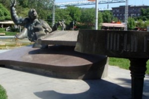 Երևանում 63 արձան լուսավորված է մինչև լուսաբաց