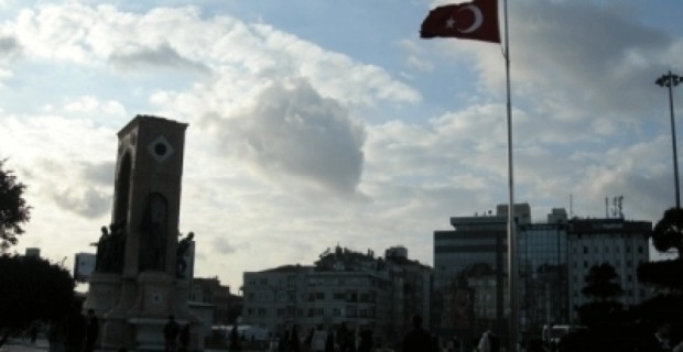 Turkey Sends Official Protest to France Over 1915 Textbook Flap