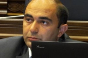 Эдмон Марукян предлагает выдвинуть властям Венгрии конкретные требования