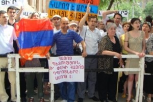 Что обещали фракции НС по поводу инициативы открытия иноязычных школ?