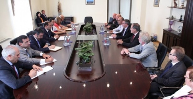 Քաղաքապետ Տարոն Մարգարյանը  հանդիպել է Վայմարի քաղաքապետ Շտեֆան 
Վոլֆի հետ
