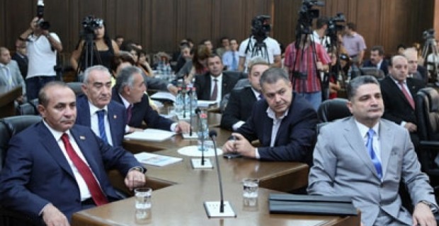 ԱԺ մշտական հանձնաժողովներում սկսվել են 2011-ի պետբյուջեի կատարման 
քննարկումները
