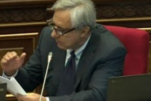 В парламенте Армении началось голосование по вопросу лишения Вардана Осканяна 
депутатской неприкосновенности
