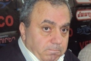 Грант Багратян: “Пока премьер не угробит президента и народ, он не уйдет со своего 
поста”