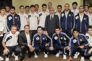 President Sargsyan Meets with Football Team