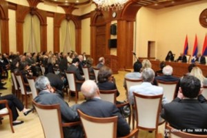 Բակո Սահակյանը հանդիպել է Հայ բարեգործական ընդհանուր միության 
ներկայացուցիչների հետ
