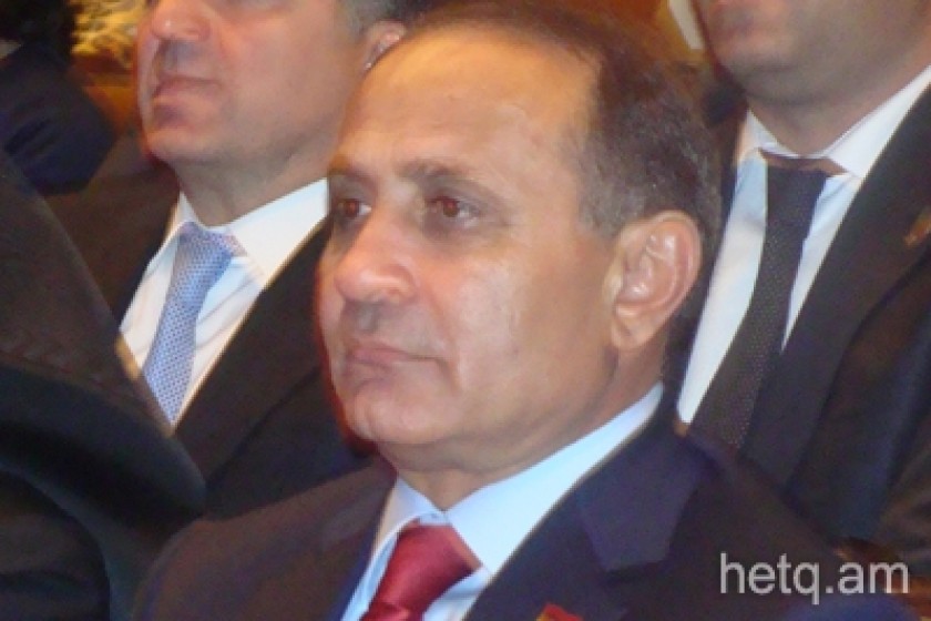 «Ժողովուրդ». ո՞ւմ հետ է Հովիկ Աբրահամյանը թաքուն հանդիպումներ ունենում
