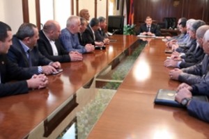 Դրամական պարգևներ՝ Երեւանի կանաչապատման ընկերությունների 
աշխատակիցներին