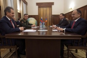 Հանդիպել են ՀՀ և ՌԴ պաշտպանության նախարարները