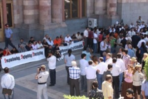 ARF Stages Hunger/Sit-Down Strikes in Yerevan to Protest Protocols