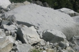 Քարաթափում և 4-5 քարաբեկորի անկման վտանգ՝ «Արզնի» ՀԷԿ-ի մոտ
