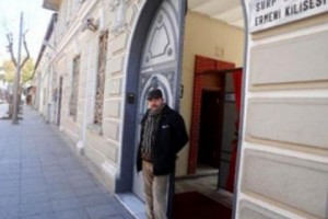 Istanbul Police Install Security Cameras in Samatya
