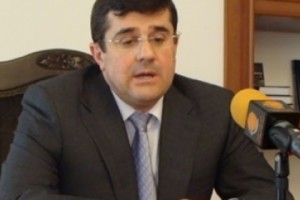 Արցախի վարչապետը շինարարներին խորհուրդ է տվել հնարավորինս շատ օգտագործել տեղական շինանյութերը