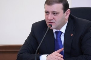 «Չորրորդ ինքնիշխանություն». քաղաքապետը խիստ նկատողություն է տվել դպրոցի տնօրենին