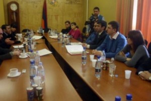 Աշոտյանը հանդիպել է բլոգերներին և սոցցանցերի ակտիվ օգտատերերին