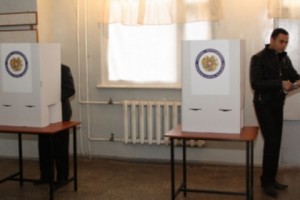 Gyumri Polling Station Prez Curtails Reporters/Monitors Freedom of Movement